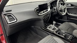 2025 (25) KIA CEED 1.5T GDi ISG 138 GT-Line 5dr 5091355