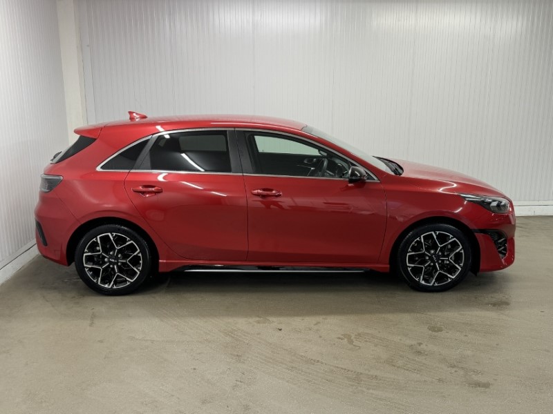 2025 (25) KIA CEED 1.5T GDi ISG 138 GT-Line 5dr 5091377