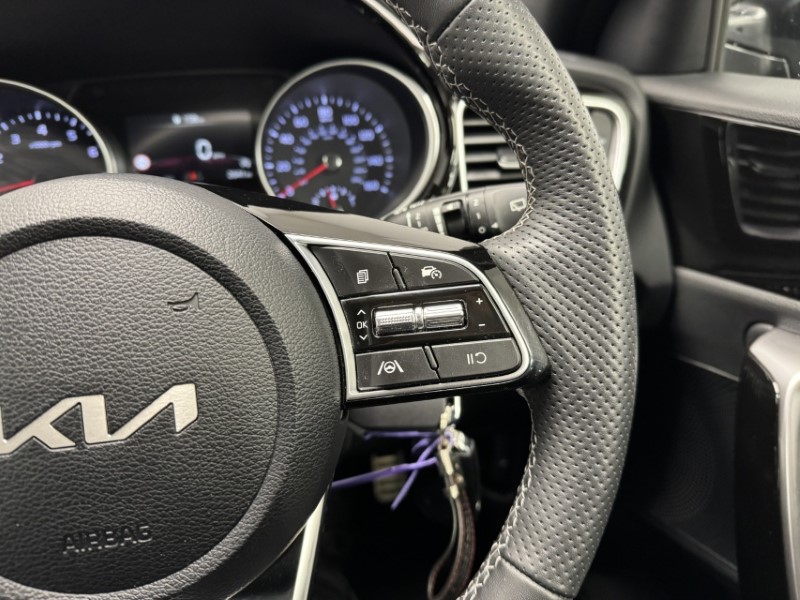 2025 (25) KIA CEED 1.5T GDi ISG 138 GT-Line 5dr 5097913