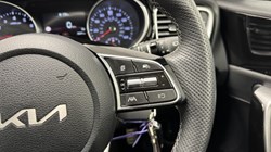 2025 (25) KIA CEED 1.5T GDi ISG 138 GT-Line 5dr 5097913