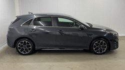 2025 (25) KIA CEED 1.5T GDi ISG 138 GT-Line 5dr 5097943