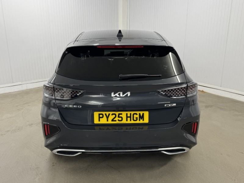 2025 (25) KIA CEED 1.5T GDi ISG 138 GT-Line 5dr 5097916