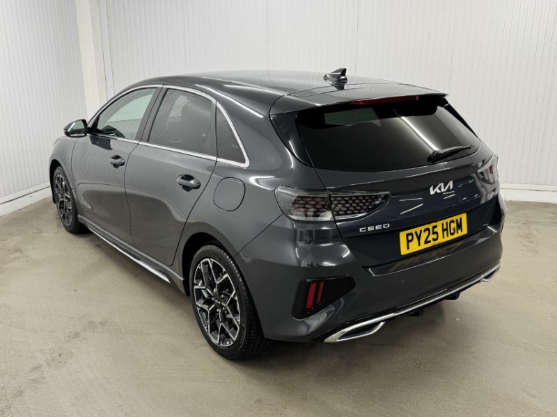 2025 (25) KIA CEED 1.5T GDi ISG 138 GT-Line 5dr 5097912