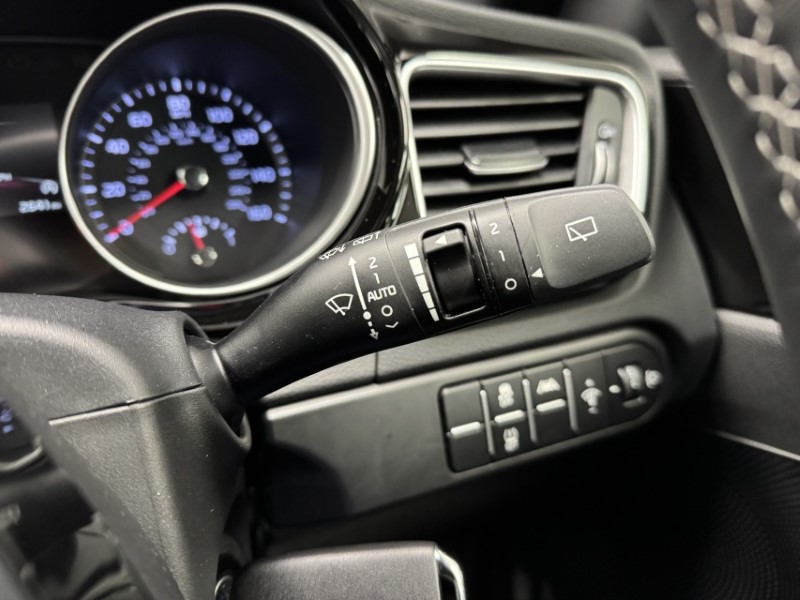 2025 (25) KIA CEED 1.5T GDi ISG 138 GT-Line 5dr 5097942