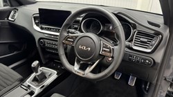 2025 (25) KIA CEED 1.5T GDi ISG 138 GT-Line 5dr 5097927