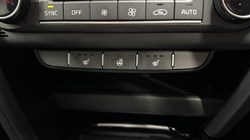 2025 (25) KIA CEED 1.5T GDi ISG 138 GT-Line 5dr 5097934