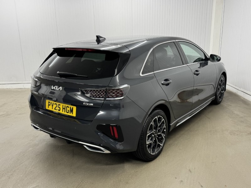 2025 (25) KIA CEED 1.5T GDi ISG 138 GT-Line 5dr 5097917