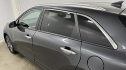 2020 (70) KIA NIRO 1.6 GDi Hybrid 2 5dr DCT 5175184