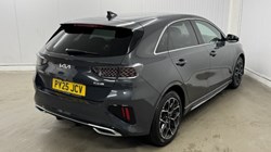 2025 (25) KIA CEED 1.5T GDi ISG 138 GT-Line 5dr 5105095