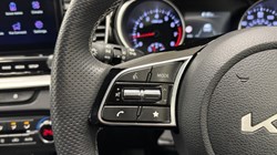 2025 (25) KIA CEED 1.5T GDi ISG 138 GT-Line 5dr 5105121