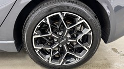 2025 (25) KIA CEED 1.5T GDi ISG 138 GT-Line 5dr 5105098