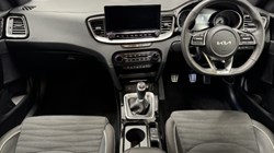2025 (25) KIA CEED 1.5T GDi ISG 138 GT-Line 5dr 5105104