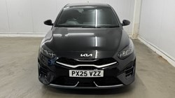 2025 (25) KIA CEED 1.5T GDi ISG 138 GT-Line 5dr DCT 5102930