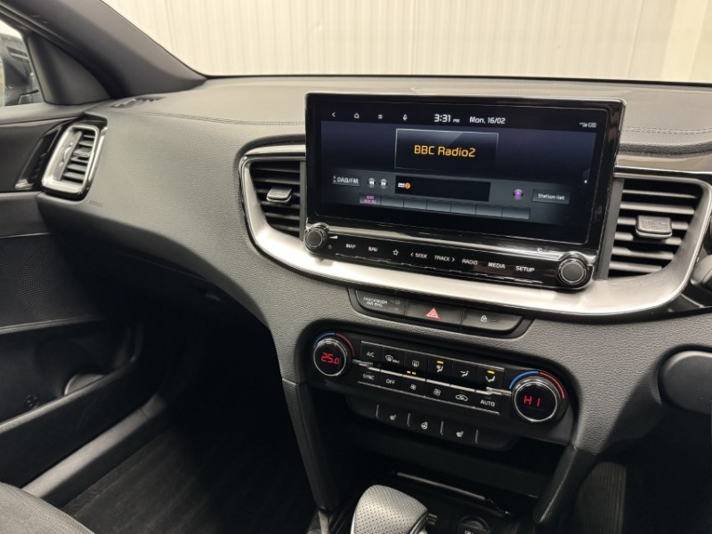 2025 (25) KIA CEED 1.5T GDi ISG 138 GT-Line 5dr DCT 5102914