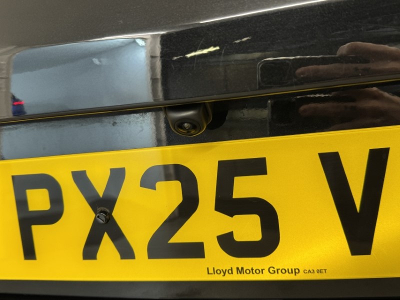 2025 (25) KIA CEED 1.5T GDi ISG 138 GT-Line 5dr DCT 5102931