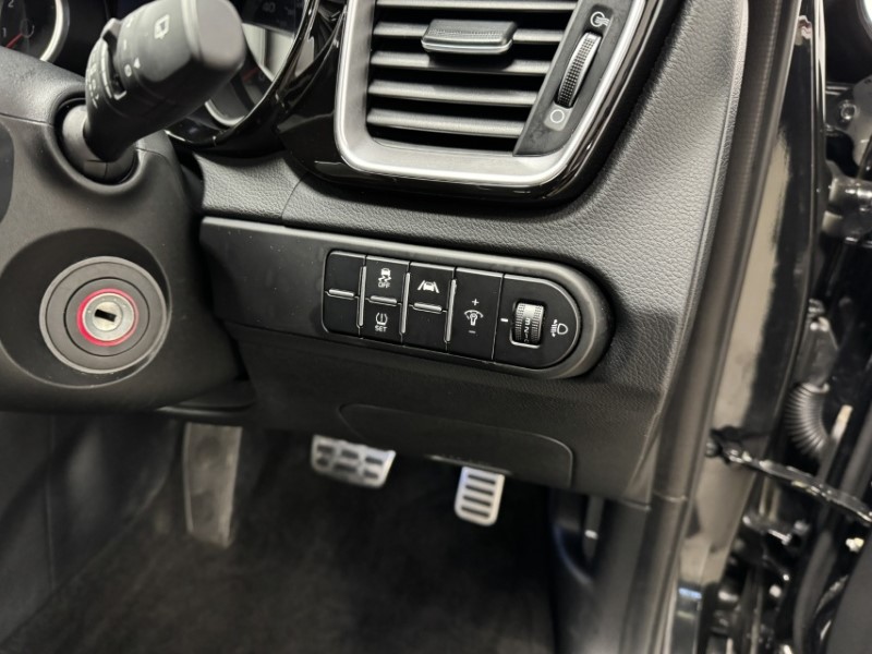 2025 (25) KIA CEED 1.5T GDi ISG 138 GT-Line 5dr DCT 5102912