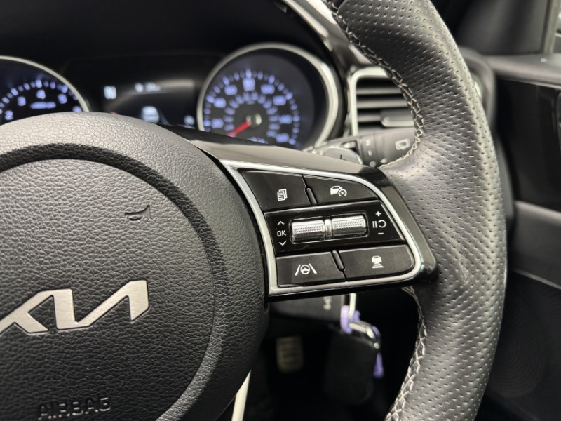 2025 (25) KIA CEED 1.5T GDi ISG 138 GT-Line 5dr DCT 5102923