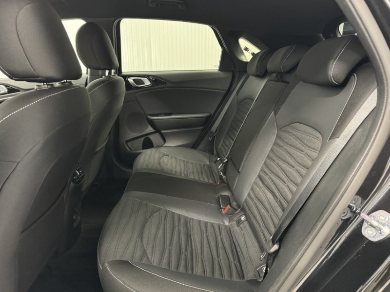 2025 (25) KIA CEED 1.5T GDi ISG 138 GT-Line 5dr DCT 5102905