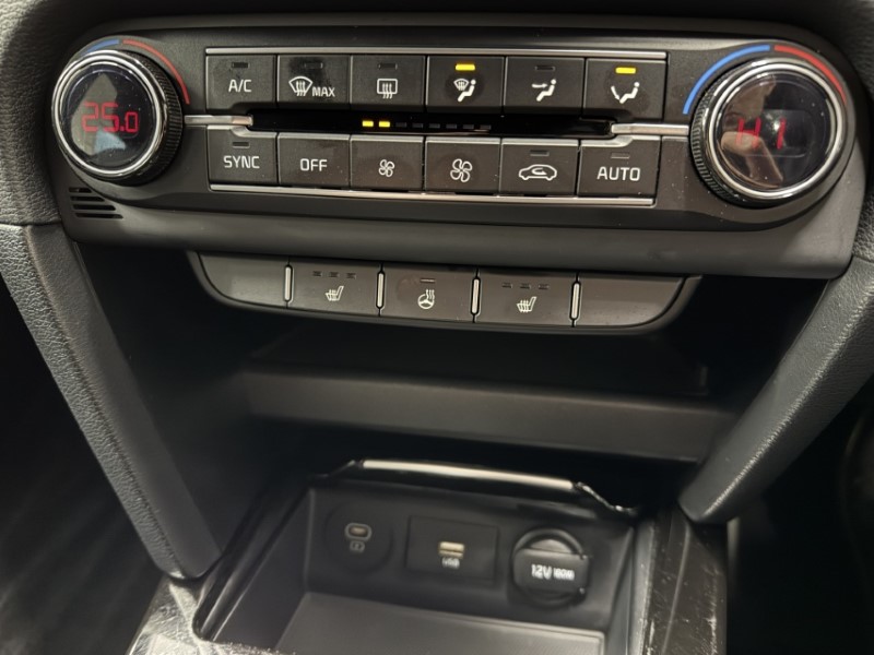 2025 (25) KIA CEED 1.5T GDi ISG 138 GT-Line 5dr DCT 5102932