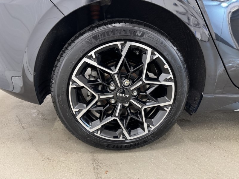 2025 (25) KIA CEED 1.5T GDi ISG 138 GT-Line 5dr DCT 5102927