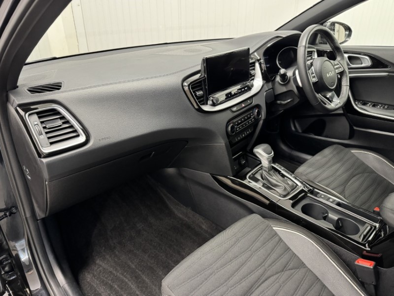 2025 (25) KIA CEED 1.5T GDi ISG 138 GT-Line 5dr DCT 5102908