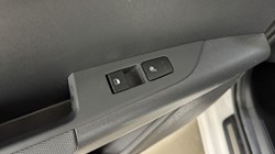 2022 (72) KIA NIRO 1.6 GDi Hybrid 4 5dr DCT 5143631