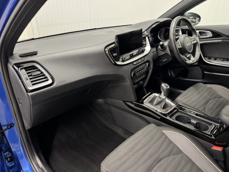 2023 (73) KIA CEED 1.5T GDi ISG GT-Line 5dr 5153322