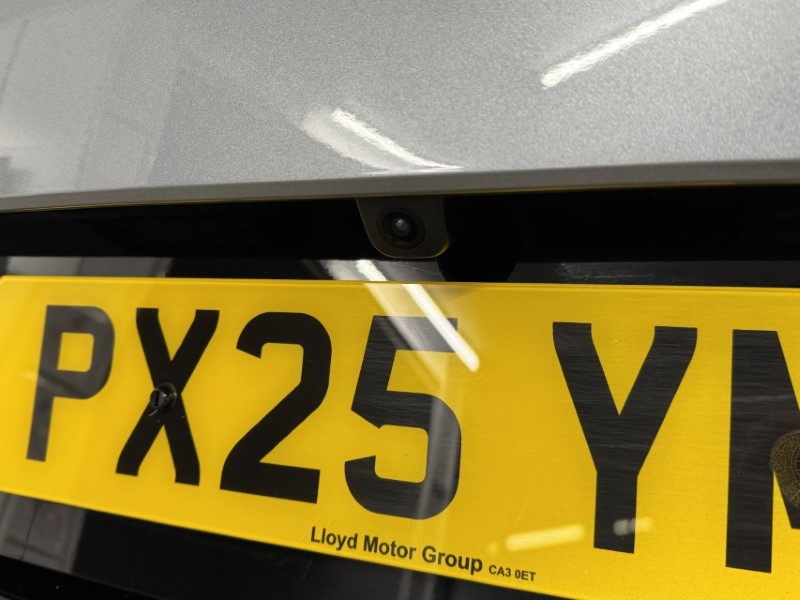 2025 (25) KIA SPORTAGE 1.6T GDi 207 HEV GT-Line 5dr Auto 5202111