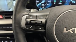 2024 (24) KIA SPORTAGE 1.6T GDi PHEV GT-Line S 5dr Auto AWD 5174444