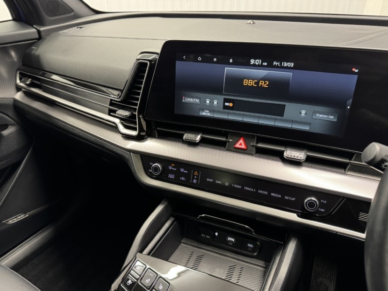 2024 (24) KIA SPORTAGE 1.6T GDi PHEV GT-Line S 5dr Auto AWD 5174440