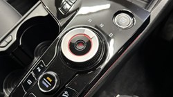 2024 (24) KIA SPORTAGE 1.6T GDi PHEV GT-Line S 5dr Auto AWD 5174465