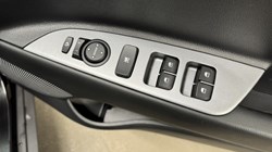 2025 (25) KIA STONIC 1.0T GDi 48V 98 GT-Line S 5dr 5168506