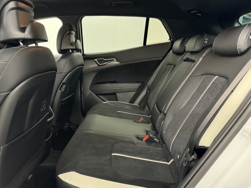 2025 (75) KIA SPORTAGE 1.6T GDi HEV GT-Line 5dr Auto 5156671