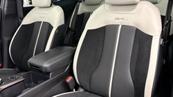 2025 (75) KIA SPORTAGE 1.6T GDi HEV GT-Line S 5dr Auto 5166141