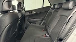 2025 (74) KIA SPORTAGE 1.6T GDi 207 HEV 3 5dr Auto 5177514