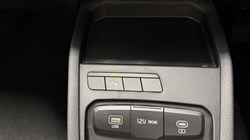 2026 (26) KIA STONIC 1.0T GDi 98 Pure 5dr 5772854