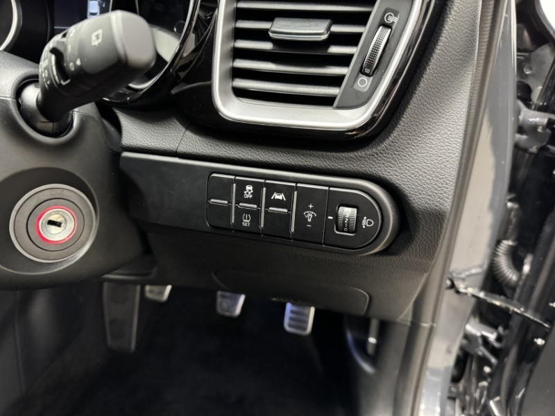 2025 (25) KIA CEED 1.5T GDi ISG 138 GT-Line 5dr 5193171