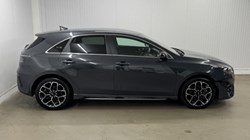 2025 (25) KIA CEED 1.5T GDi ISG 138 GT-Line 5dr 5193187