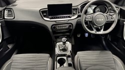 2025 (25) KIA CEED 1.5T GDi ISG 138 GT-Line 5dr 5193165