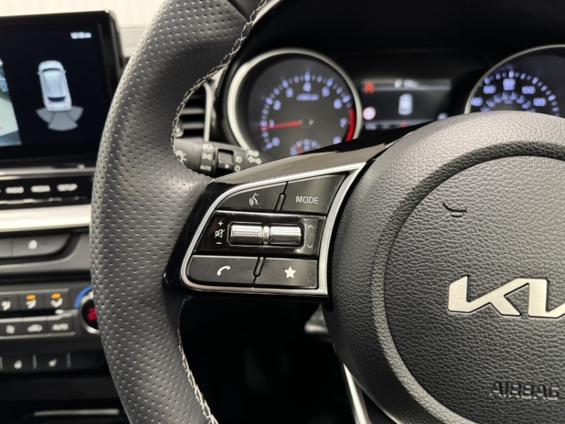 2025 (25) KIA CEED 1.5T GDi ISG 138 GT-Line 5dr 5193182