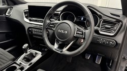 2025 (25) KIA CEED 1.5T GDi ISG 138 GT-Line 5dr 5193169