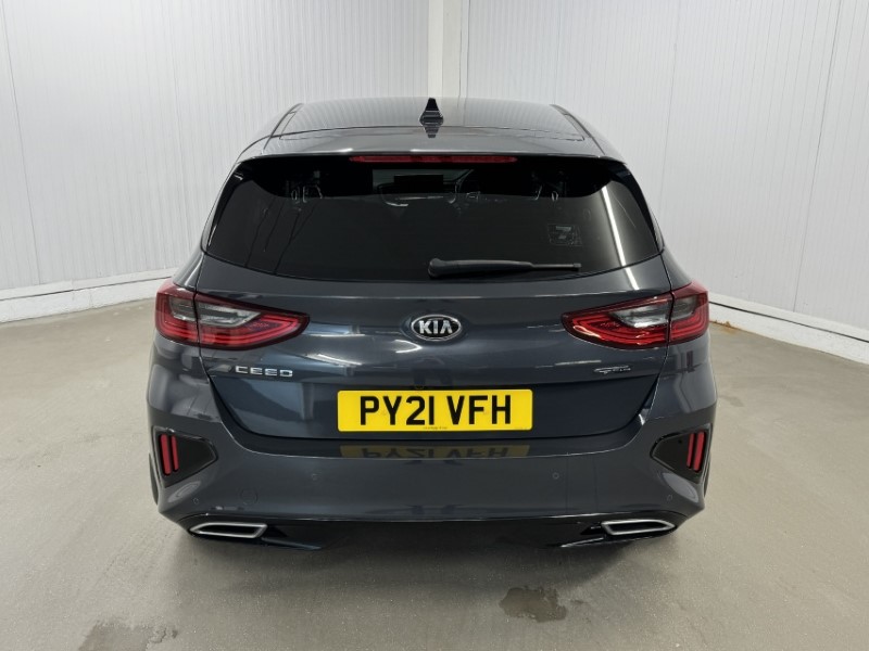 2021 (21) KIA CEED 1.5T GDi ISG GT-Line 5dr 5217784