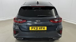 2021 (21) KIA CEED 1.5T GDi ISG GT-Line 5dr 5217784