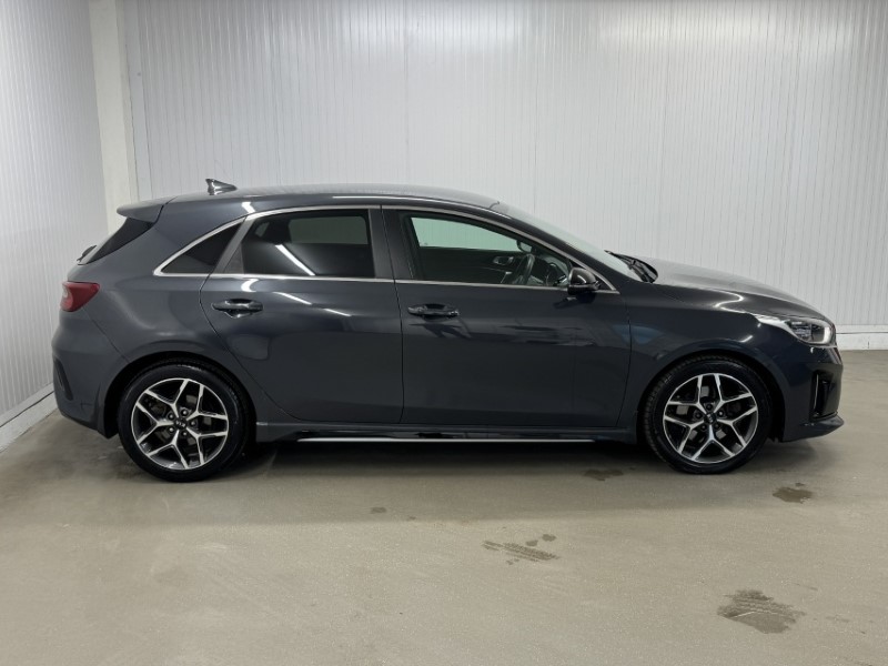 2021 (21) KIA CEED 1.5T GDi ISG GT-Line 5dr 5217810