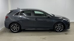 2021 (21) KIA CEED 1.5T GDi ISG GT-Line 5dr 5217810