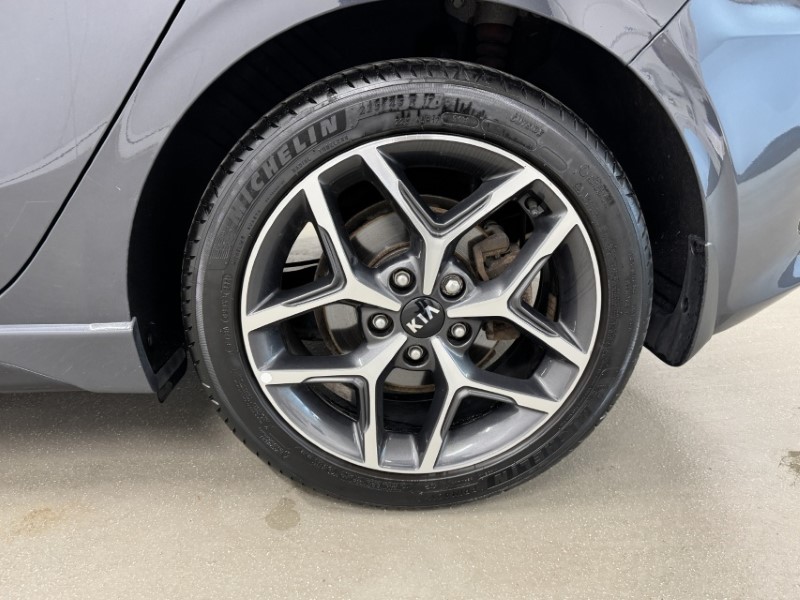 2021 (21) KIA CEED 1.5T GDi ISG GT-Line 5dr 5217789