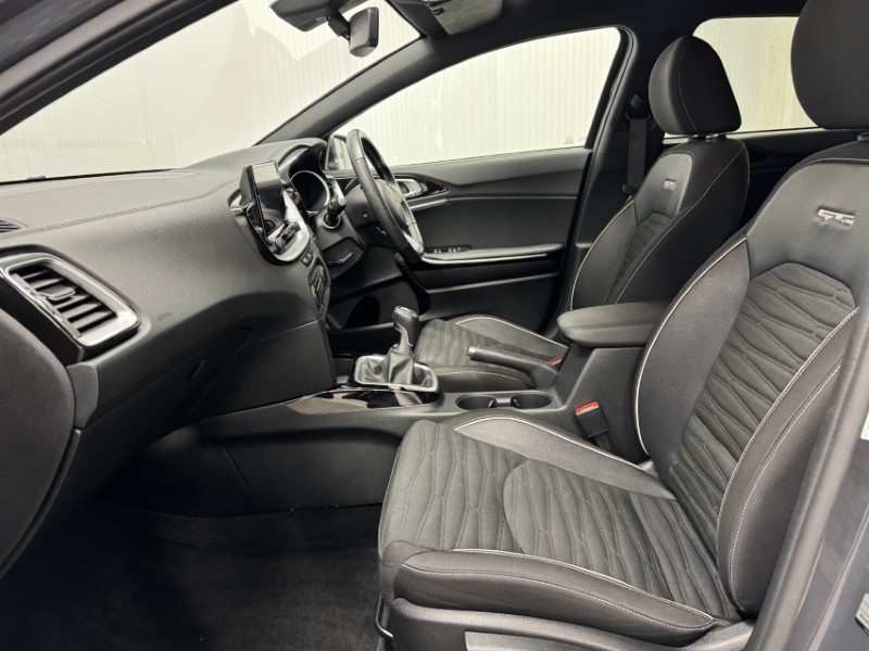 2022 (72) KIA CEED 1.5T GDi ISG GT-Line 5dr 5224207