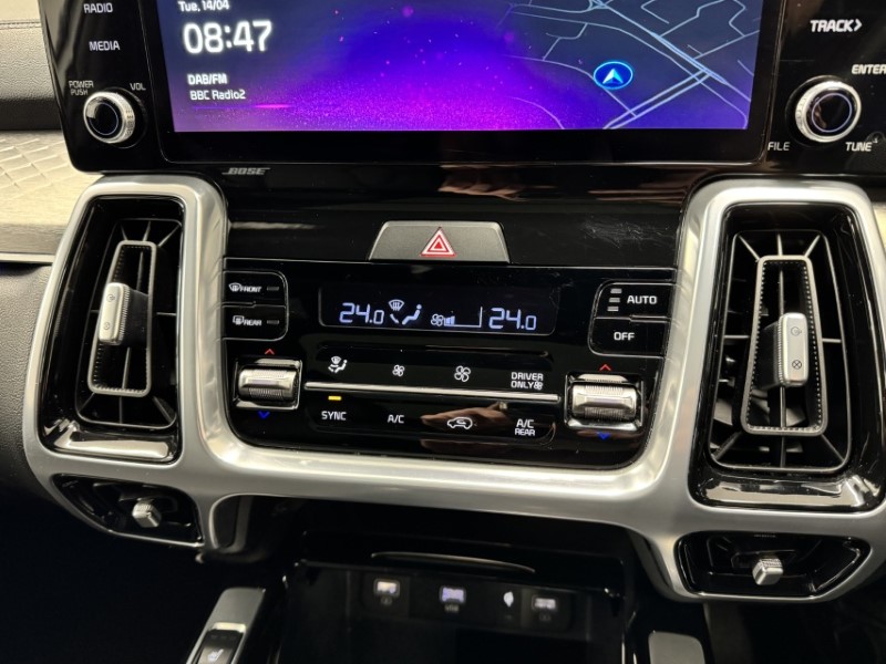 2023 (23) KIA SORENTO 1.6 T-GDi HEV Edition 5dr Auto 5287482