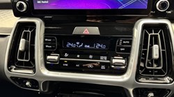 2023 (23) KIA SORENTO 1.6 T-GDi HEV Edition 5dr Auto 5287482