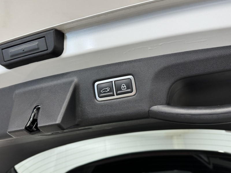 2023 (23) KIA SORENTO 1.6 T-GDi HEV Edition 5dr Auto 5287491